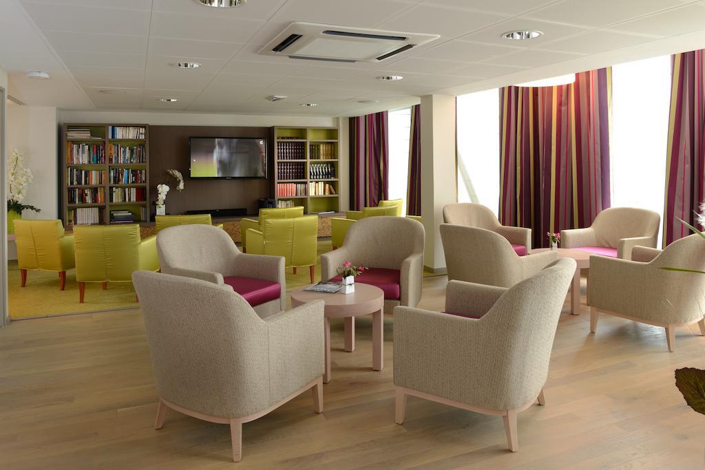 Aparthotel Domitys Le Jardin Des Trois Rois Romorantin-Lanthenay Exterior foto